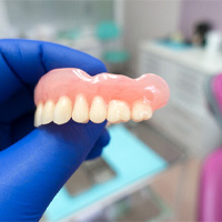 Full denture in Lake Zurich