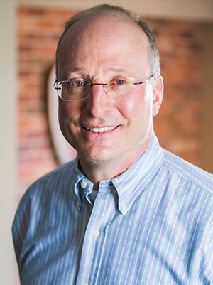 Lake Zurich orthodontist Doctor Kenneth Sandler